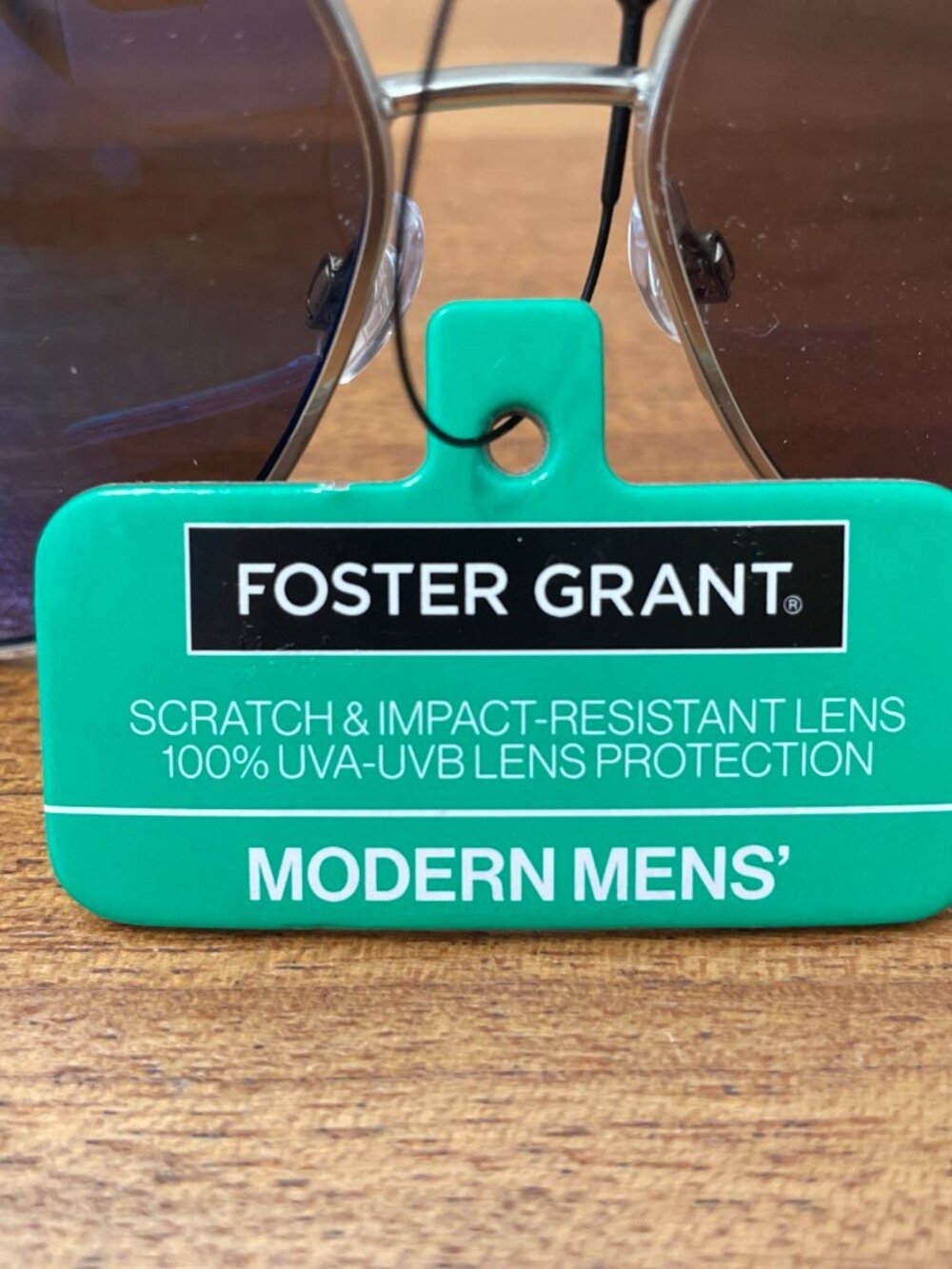 NWT Foster Grant Modern Men's Silver Aviator Sunglasses, Summer travel, beach - Picture 4 of 14